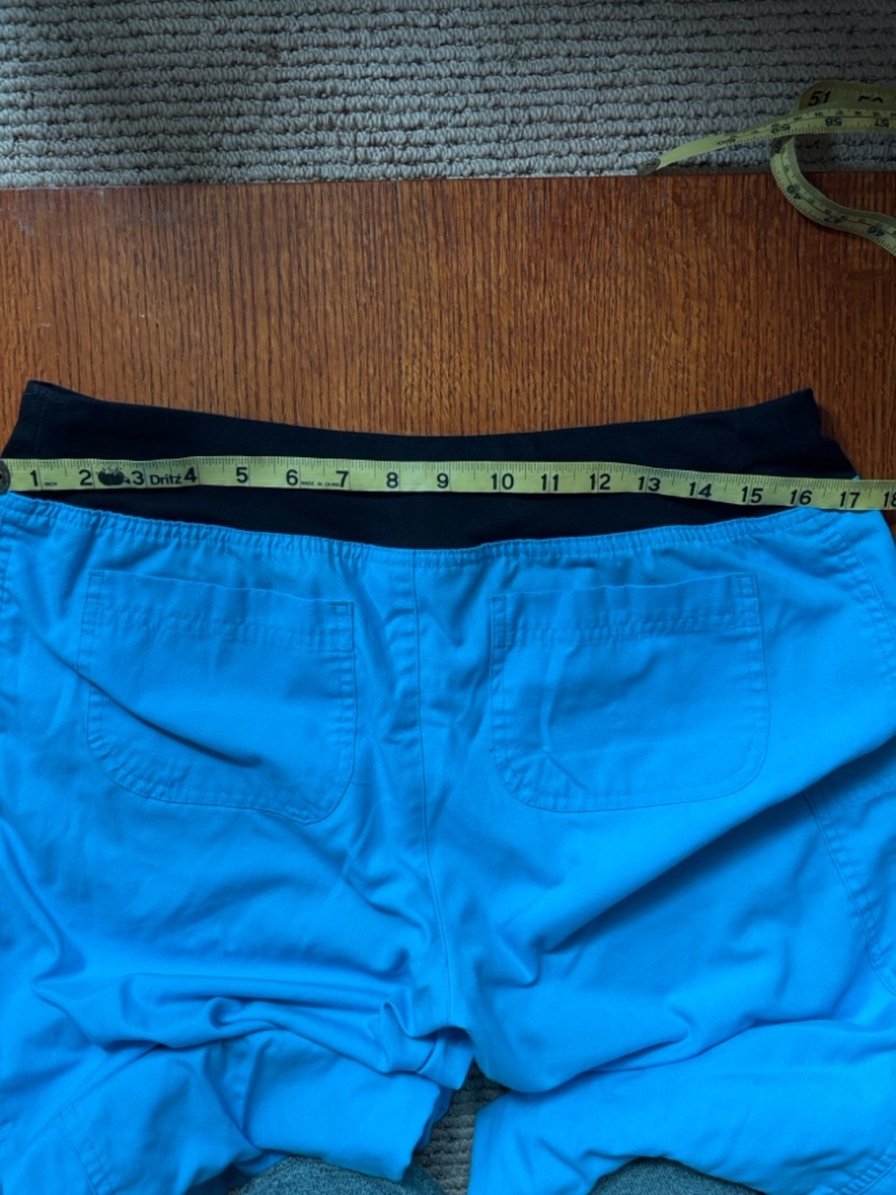 BUTTER-SOFT Yoga inspired scrub pants. Cargo pockets. Soft waistband. Size MP - Picture 5 of 7
